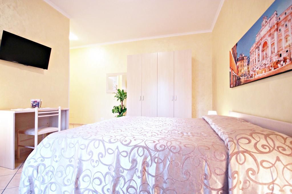 Guesthouse Holiday And โรม ภายนอก รูปภาพ